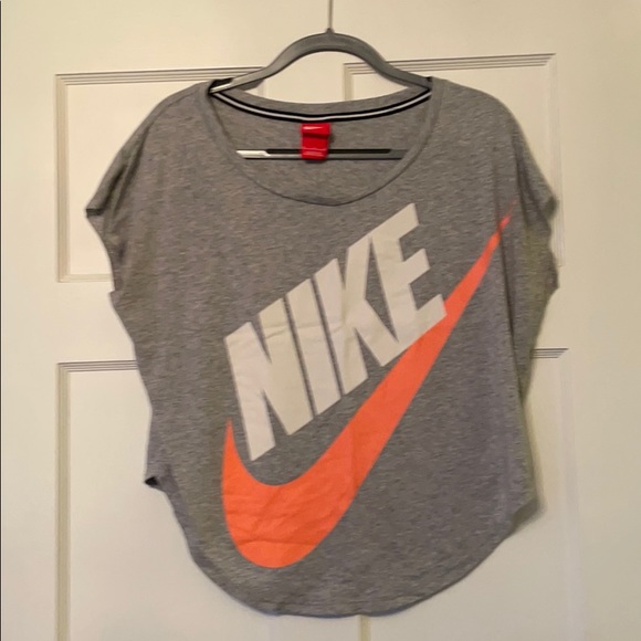 Nike Tops - NIKE-oversized tee